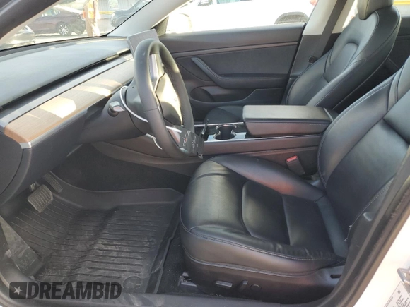 2020 Tesla Model 3 Standard Range Plus z VIN 5YJ3E1EA2LF709170, wystawiony jako Copart lot #47885075 z przebiegiem 126 550 mil mil oraz Szkoda całkowita • Salvage title. Historia ofert i sprzedaży dostępna na DreamBid. Obrazek 7.