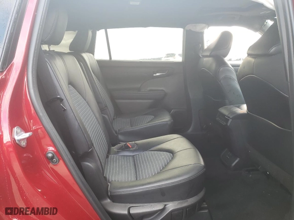 2022 Toyota Highlander XSE with VIN 5TDLZRAH4NS101008, listed as a Copart auction lot 82295774 with 36,146 mi miles and Salvage Title. Bid and sale history available at carsss.com. Image 11.