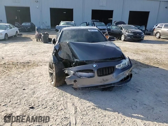 2015 BMW 4 Series 435i xDrive z VIN WBA3R5C56FK371987, wystawiony jako Copart lot #88077015 z przebiegiem Nie podano mil oraz Szkoda całkowita • Salvage title. Historia ofert i sprzedaży dostępna na DreamBid. Obrazek 13.
