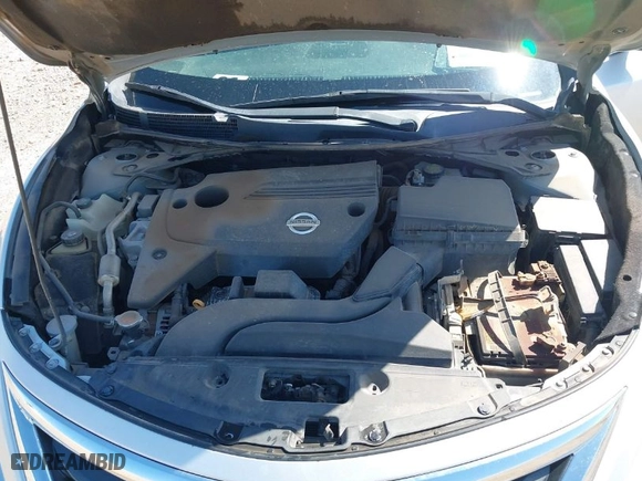 2015 Nissan Altima 2.5 SL with VIN 1N4AL3AP8FN314554, listed as a IAAI auction lot 42027554 with 190,436 mi miles. Bid and sale history available at carsss.com. Image 10.