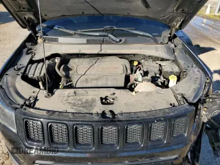 2018 Jeep Compass Altitude with VIN 3C4NJDBBXJT325669, listed as a Copart auction lot 87762825 with 70,738 mi miles and Salvage Title. Bid and sale history available at carsss.com. Image 12.