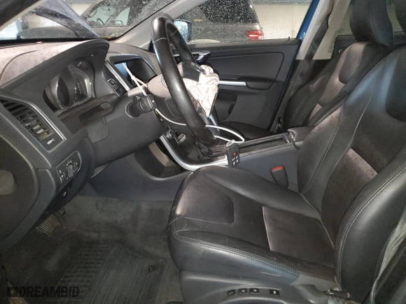 2016 Volvo XC60 T5 Platinum with VIN YV4612RM6G2809121, listed as a Copart auction lot 82032584 with 95,723 mi miles and Salvage Title. Bid and sale history available at carsss.com. Image 7.