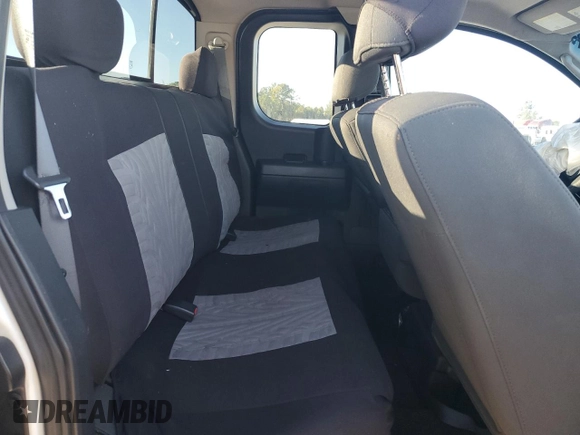 2008 Nissan Titan XE z VIN 1N6BA06A98N359140, wystawiony jako Copart lot #75695814 z przebiegiem 191 668 mil mil oraz Szkoda całkowita • Salvage title. Historia ofert i sprzedaży dostępna na DreamBid. Obrazek 11.