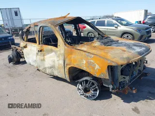 2012 GMC Sierra 2500HD SLE z VIN 1GT120C80CF115215, wystawiony jako IAAI lot #42084880 z przebiegiem Nie podano mil oraz . Historia ofert i sprzedaży dostępna na DreamBid. Obrazek 1.