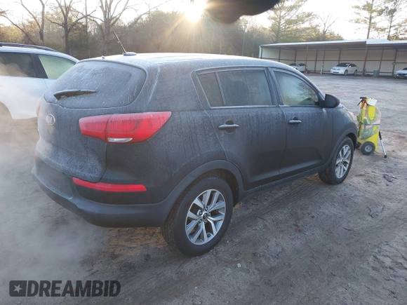 2016 Kia Sportage LX with VIN KNDPB3AC1G7807583, listed as a IAAI auction lot 41761546 with 80,648 mi miles. Bid and sale history available at carsss.com. Image 4.
