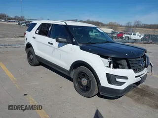 2019 Ford Police Interceptor Utility z VIN 1FM5K8ARXKGB28408, wystawiony jako IAAI lot #41883272 z przebiegiem 114 328 mil mil oraz . Historia ofert i sprzedaży dostępna na DreamBid. Obrazek 18.