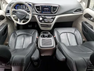2018 Chrysler Pacifica Limited z VIN 2C4RC1GG6JR357777, wystawiony jako Copart lot #51124505 z przebiegiem 65 342 mil mil oraz Szkody całkowita. Historia ofert i sprzedaży dostępna na DreamBid. Obrazek 8.