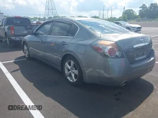 2008 Nissan Altima SE z VIN 1N4BL21E88N436802, wystawiony jako IAAI lot #42197865 z przebiegiem 173 898 mil mil oraz . Historia ofert i sprzedaży dostępna na DreamBid. Obrazek 3.