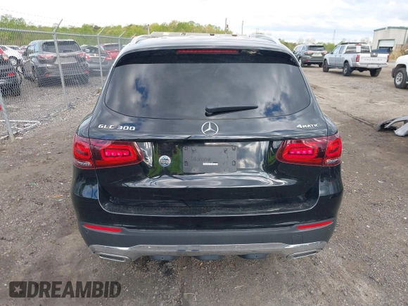 2022 Mercedes-Benz GLC 300 z VIN W1N0G8EB7NV337921, wystawiony jako IAAI lot #42037420 z przebiegiem 56 315 mil mil oraz . Historia ofert i sprzedaży dostępna na DreamBid. Obrazek 17.