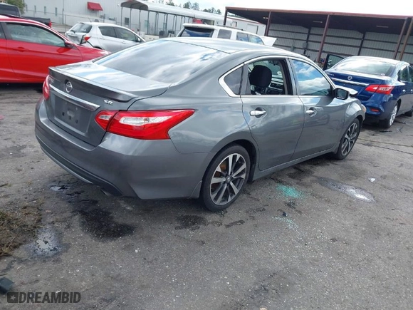 2016 Nissan Altima 2.5 SR with VIN 1N4AL3AP9GN381472, listed as a IAAI auction lot 41630389 with 207,706 mi miles. Bid and sale history available at carsss.com. Image 4.