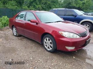 2006 Toyota Camry LE z VIN 4T1BF30K06U115303, wystawiony jako IAAI lot #42368809 z przebiegiem 180 653 mil mil oraz . Historia ofert i sprzedaży dostępna na DreamBid. Obrazek 1.