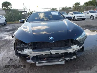 2020 BMW M8 z VIN WBSAE0C01LCD54612, wystawiony jako IAAI lot #41022043 z przebiegiem Nie podano mil oraz . Historia ofert i sprzedaży dostępna na DreamBid. Obrazek 13.