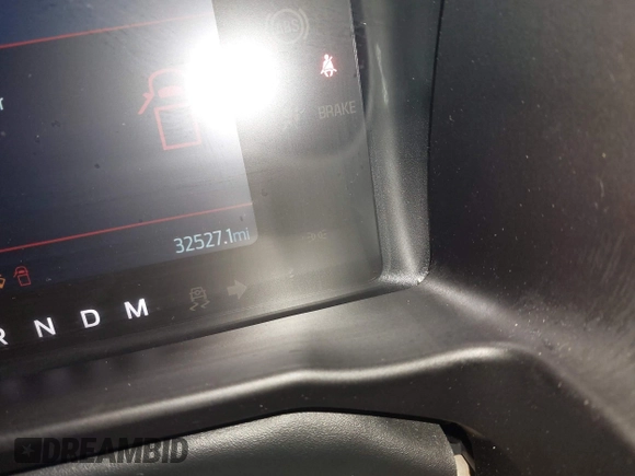 2023 Ford Bronco z VIN 1FMDE5BH4PLB16762, wystawiony jako IAAI lot #41918584 z przebiegiem 32 527 mil mil oraz . Historia ofert i sprzedaży dostępna na DreamBid. Obrazek 7.