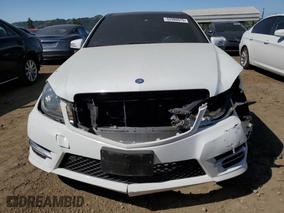 2013 Mercedes-Benz C 300 Sport с VIN WDDGF8AB8DR257135, выставлен на аукционе Copart как лот 52986075 с пробегом 90 884 миль миль и Списание • Salvage title. История ставок и продаж доступна на DreamBid. Изображение 5.