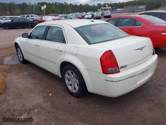 2006 Chrysler 300 Touring with VIN 2C3KA53G26H425157, listed as a IAAI auction lot 41856747 with 137,484 mi miles. Bid and sale history available at carsss.com. Image 3.