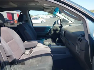 2006 Nissan Armada LE z VIN 5N1AA08B76N715551, wystawiony jako IAAI lot #42039846 z przebiegiem 177 840 mil mil oraz . Historia ofert i sprzedaży dostępna na DreamBid. Obrazek 5.