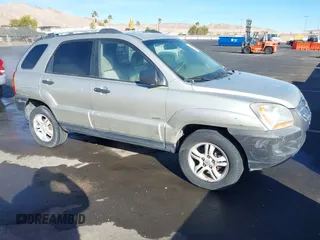 2005 Kia Sportage LX with VIN KNDJE723957066325, listed as a IAAI auction lot 41408266 with 225,570 mi miles and . Bid and sale history available at carsss.com. Image 1.