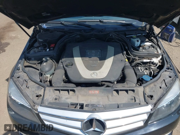 2011 Mercedes-Benz C 300 Sport z VIN WDDGF8BB3BR180976, wystawiony jako IAAI lot #41888785 z przebiegiem 47 532 mil mil oraz . Historia ofert i sprzedaży dostępna na DreamBid. Obrazek 10.