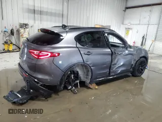 2019 Alfa Romeo Stelvio z VIN ZASPAKAN2K7C32117, wystawiony jako Copart lot #41795675 z przebiegiem 90 124 mil mil oraz Szkoda całkowita • Salvage title. Historia ofert i sprzedaży dostępna na DreamBid. Obrazek 3.