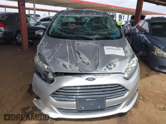 2014 Ford Fiesta SE with VIN 3FADP4BJ9EM196038, listed as a IAAI auction lot 41916159 with 85,582 mi miles. Bid and sale history available at carsss.com. Image 6.
