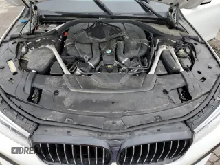 2019 BMW 7 Series 750i xDrive z VIN WBA7F2C50KB240685, wystawiony jako Copart lot #57535395 z przebiegiem 66 300 mil mil oraz Czysty tytuł • Clean title. Historia ofert i sprzedaży dostępna na DreamBid. Obrazek 11.