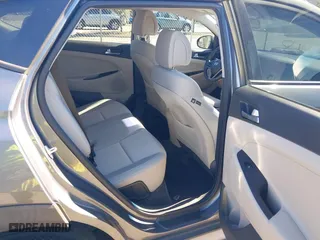 2017 Hyundai Tucson SE Plus with VIN KM8J33A45HU420349, listed as a IAAI auction lot 41296190 with 77,910 mi miles. Bid and sale history available at carsss.com. Image 8.