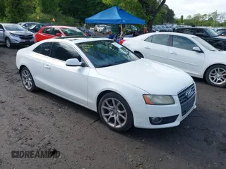 2012 Audi A5 Premium z VIN WAUCFAFR6CA015119, wystawiony jako IAAI lot #42310668 z przebiegiem 167 964 mil mil oraz . Historia ofert i sprzedaży dostępna na DreamBid. Obrazek 1.