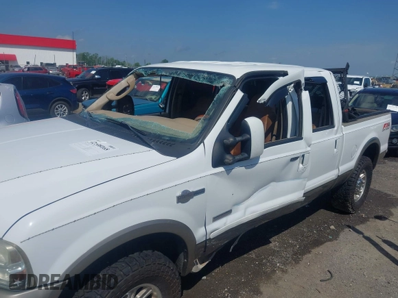 2006 Ford F-250 XL z VIN 1FTSW21P56ED13667, wystawiony jako IAAI lot #42108168 z przebiegiem 175 075 mil mil oraz . Historia ofert i sprzedaży dostępna na DreamBid. Obrazek 6.