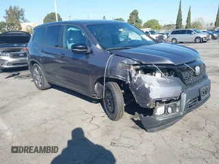 2019 Honda Passport EX-L with VIN 5FNYF7H58KB006501, listed as a IAAI auction lot 41752416 with 60,820 mi miles and . Bid and sale history available at carsss.com. Image 1.