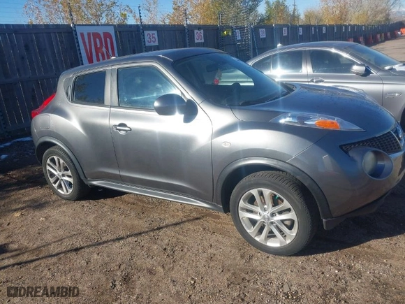 2012 Nissan Juke SV with VIN JN8AF5MV5CT106523, listed as a IAAI auction lot 40850422 with 157,106 mi miles. Bid and sale history available at carsss.com. Image 1.