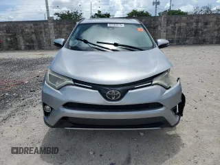 2018 Toyota RAV4 XLE z VIN 2T3WFREVXJW449975, wystawiony jako Copart lot #63962615 z przebiegiem 78 410 mil mil oraz Szkoda całkowita • Salvage title. Historia ofert i sprzedaży dostępna na DreamBid. Obrazek 5.