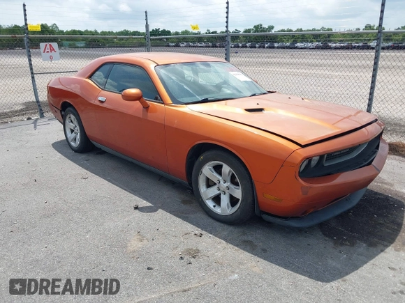 2011 Dodge Challenger z VIN 2B3CJ4DG7BH581585, wystawiony jako IAAI lot #42358543 z przebiegiem 247 380 mil mil oraz . Historia ofert i sprzedaży dostępna na DreamBid. Obrazek 1.