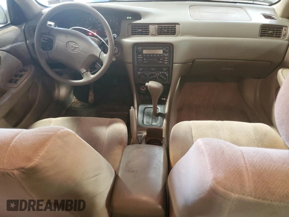 2001 Toyota Camry CE z VIN 4T1BG22K91U101946, wystawiony jako Copart lot #59685795 z przebiegiem 99 347 mil mil oraz Szkoda całkowita • Salvage title. Historia ofert i sprzedaży dostępna na DreamBid. Obrazek 8.