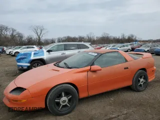 1994 Chevrolet Camaro z VIN 2G1FP22S4R2141769, wystawiony jako Copart lot #44963755 z przebiegiem 123 011 mil mil oraz Czysty tytuł • Clean title. Historia ofert i sprzedaży dostępna na DreamBid. Obrazek 1.