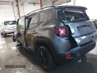 2020 Jeep Renegade Latitude with VIN ZACNJABB1LPL32998, listed as a IAAI auction lot 41277587 with 223,272 mi miles. Bid and sale history available at carsss.com. Image 3.