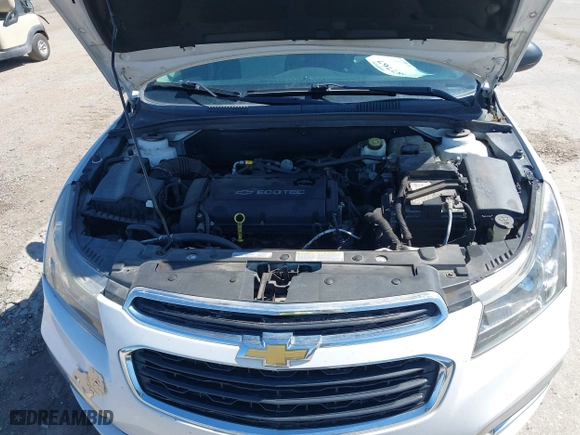 2015 Chevrolet Cruze LS with VIN 1G1PA5SH7F7172482, listed as a IAAI auction lot 41987767 with 99,399 mi miles. Bid and sale history available at carsss.com. Image 10.