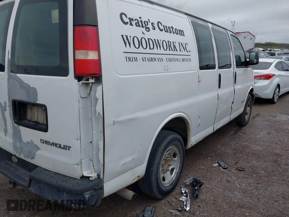 2003 Chevrolet Express Cargo with VIN 1GCGG25U331121265, listed as a IAAI auction lot 41945215 with 145,536 mi miles and . Bid and sale history available at DreamBid. Image 6.