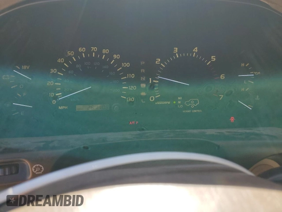 2002 Lexus LX 470 z VIN JTJHT00W523513337, wystawiony jako Copart lot #47001735 z przebiegiem 261 108 mil mil oraz Szkoda całkowita • Salvage title. Historia ofert i sprzedaży dostępna na DreamBid. Obrazek 9.