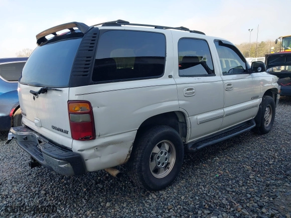 2003 Chevrolet Tahoe LS with VIN 1GNEC13Z83J321559, listed as a IAAI auction lot 41461500 with 180,756 mi miles. Bid and sale history available at carsss.com. Image 4.