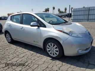 2015 Nissan LEAF S z VIN 1N4AZ0CP2FC303068, wystawiony jako Copart lot #55519835 z przebiegiem 93 618 mil mil oraz Szkoda całkowita • Salvage title. Historia ofert i sprzedaży dostępna na DreamBid. Obrazek 4.