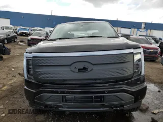 2024 Ford F-150 Lightning Flash z VIN 1FT6W3L73RWG21830, wystawiony jako Copart lot #43161725 z przebiegiem 23 mil mil oraz Czysty tytuł • Clean title. Historia ofert i sprzedaży dostępna na DreamBid. Obrazek 5.