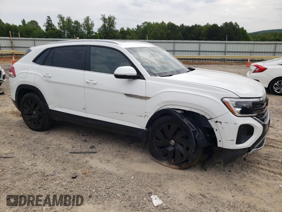 2024 Volkswagen Atlas SE with VIN 1V2KE2CA8RC224962, listed as a Copart auction lot 59100915 with 6,294 mi miles and Salvage title. Bid and sale history available at DreamBid. Image 4.