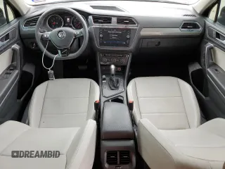 2021 Volkswagen Tiguan SE z VIN 3VV3B7AX4MM075946, wystawiony jako Copart lot #54315625 z przebiegiem 62 399 mil mil oraz Szkoda całkowita • Salvage title. Historia ofert i sprzedaży dostępna na DreamBid. Obrazek 8.