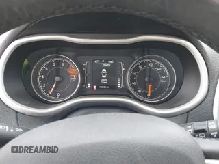 2017 Jeep Cherokee Latitude z VIN 1C4PJMCS0HW547004, wystawiony jako IAAI lot #42286345 z przebiegiem 153 186 mil mil oraz . Historia ofert i sprzedaży dostępna na DreamBid. Obrazek 7.