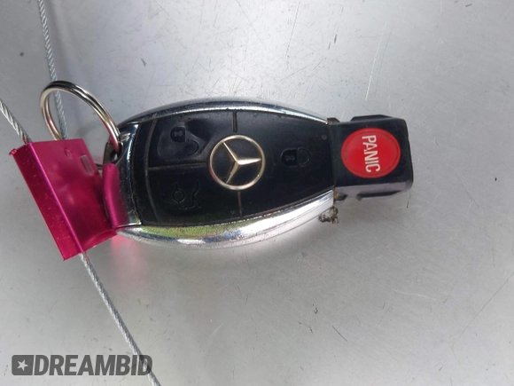 2009 Mercedes-Benz CLK 350 z VIN WDBTK56FX9T105106, wystawiony jako IAAI lot #42381316 z przebiegiem 59 138 mil mil oraz . Historia ofert i sprzedaży dostępna na DreamBid. Obrazek 11.