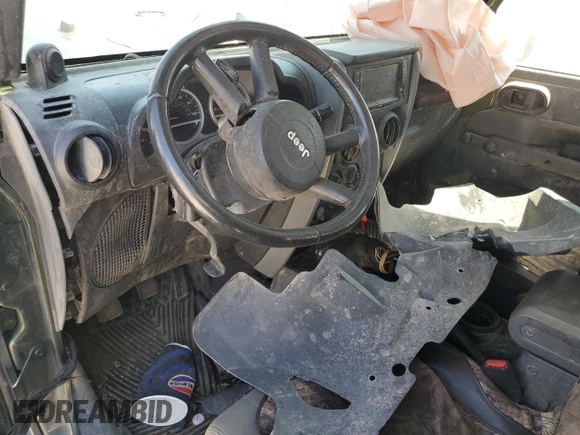 2008 Jeep Wrangler Rubicon z VIN 1J4GA64108L616531, wystawiony jako Copart lot #58363534 z przebiegiem Nie podano mil oraz Szkoda całkowita • Salvage title. Historia ofert i sprzedaży dostępna na DreamBid. Obrazek 8.