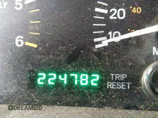 1997 Jeep Cherokee Sport with VIN 1J4FJ68S8VL500942, listed as a IAAI auction lot 40810846 with 224,782 mi miles. Bid and sale history available at carsss.com. Image 7.
