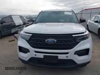 2022 Ford Explorer with VIN 1FMSK8BB8NGA06672, listed as a IAAI auction lot 41577022 with 57,692 mi miles. Bid and sale history available at carsss.com. Image 12.