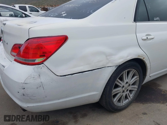 2006 Toyota Avalon XL with VIN 4T1BK36B66U084321, listed as a IAAI auction lot 41934642 with 204,642 mi miles and . Bid and sale history available at DreamBid. Image 6.