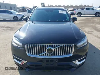 2022 Volvo XC90 Inscription with VIN YV4BR0CLXN1792757, listed as a IAAI auction lot 41598032 with 38,541 mi miles and . Bid and sale history available at DreamBid. Image 12.